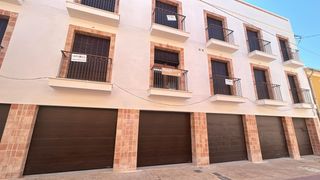 Apartament a Hondón de las Nieves. Moderno apartamento en hondon de las nieves con vistas a la mont