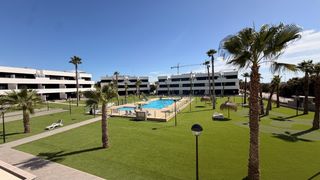 Apartamento en El Raso. Espectacular apartamento con licencia de alquiler vacacional.