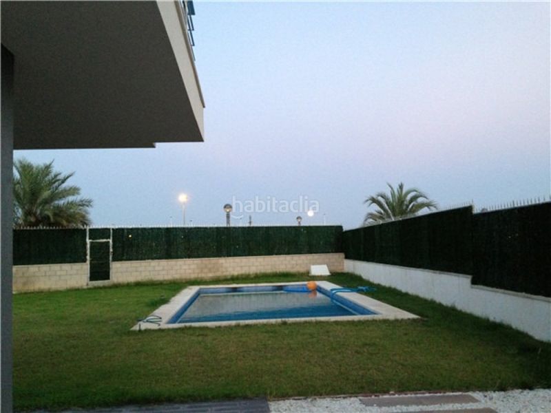 Foto bfad27b5-b94b-451d-a077-8d4d15153311. Xalet amb calefacció aparcament piscina a Peña de las Águilas Elche / Elx