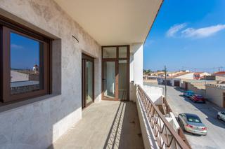 Appartement à Hondón de las Nieves. Descubre tu nuevo hogar sostenible en la canalosa, con terraza.