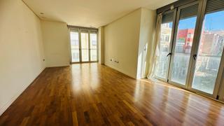 Pis a Plaza Crevillente - Antiguos Juzgados - El Asilo. Exclusiva vivienda en el corazón de la ciudad!