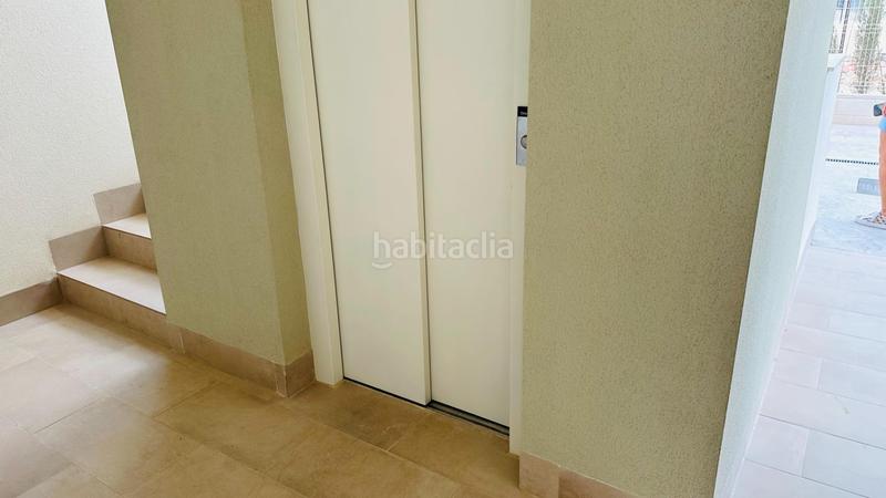 Foto 7b54feeb-7123-462f-9bd7-c54a46acf5a7. Piano terra con riscaldamento parcheggio piscina in Guardamar del Segura