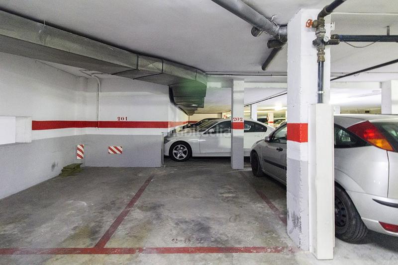 Foto ddc9f6f0-3735-4e70-99ec-105f6c96010c. Parking voiture dans Nou Eixample Sud Tarragona