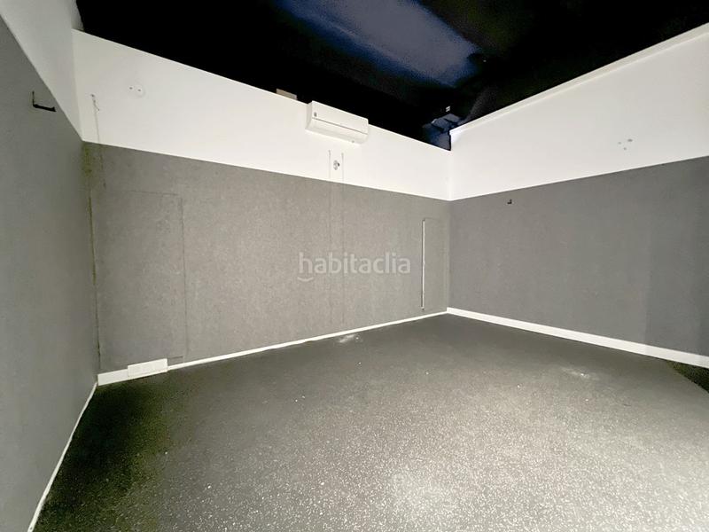 Foto 8a273bbc-1d6d-4225-a5bb-b48fbb104f66. Local comercial en Eixample Tarragona