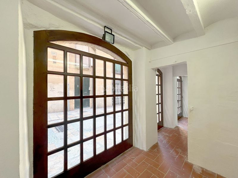 Foto 6b9ec5e0-2b8d-46aa-a46d-8f354e1c3cf1. Lloguer local comercial a Part Alta Tarragona