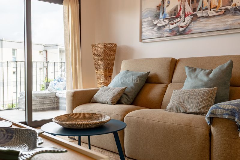 Foto be8c5ed7-aebc-4d65-9262-c72763e2c718. Pis amb calefacció aparcament a pla de maset - cap de Salou Salou