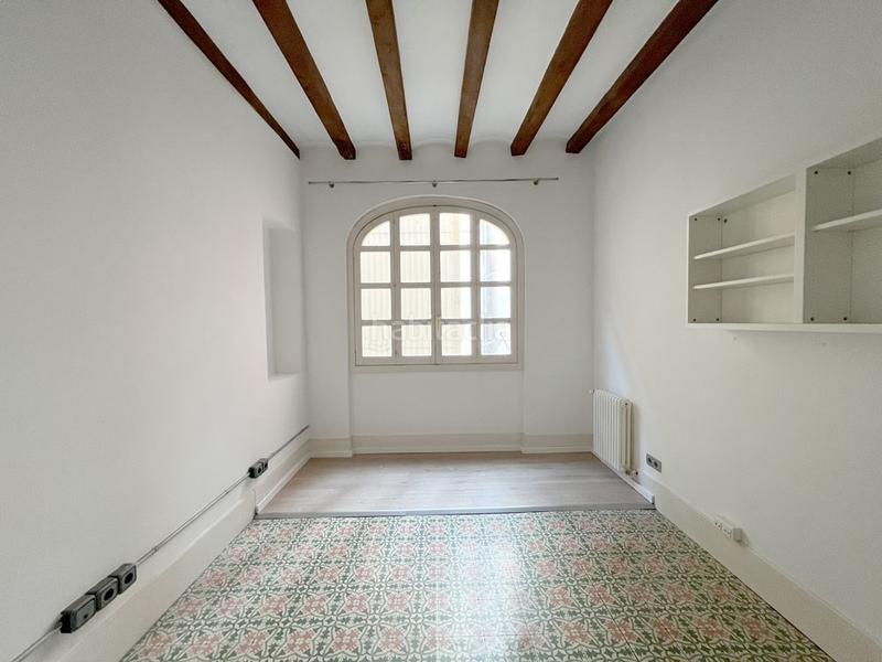 Foto f1995ad7-ccf8-42e8-b49b-2e0f9be10769. Piso en Eixample Tarragona