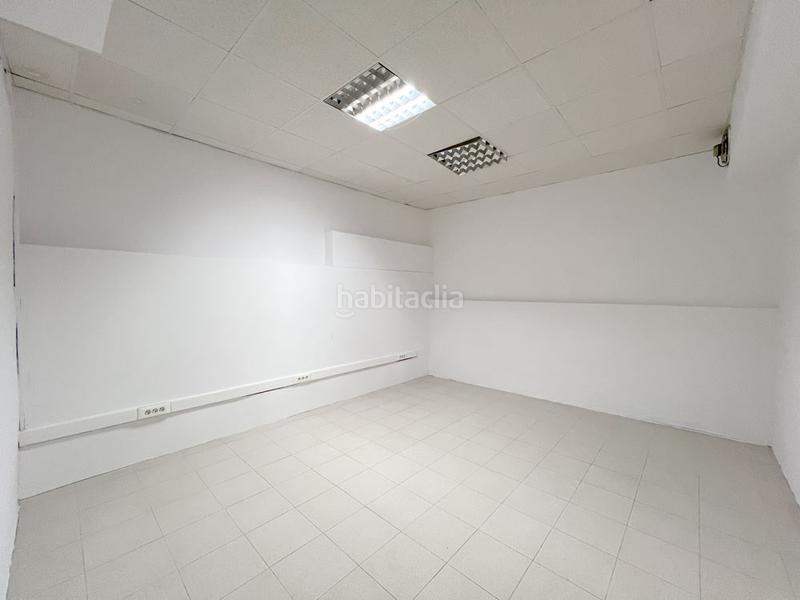 Foto e4b4e7fa-4929-4ace-b69e-a72f4d84ec1f. Lloguer local comercial a Valls