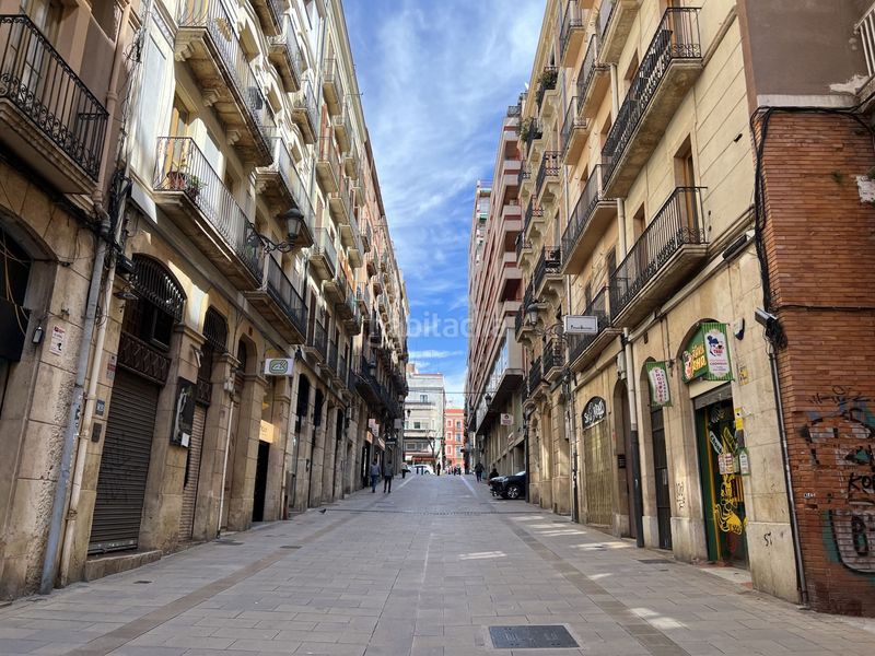 Foto 4312d205-63cd-4fca-ad75-99ffd72015bd. Local comercial a Eixample Tarragona