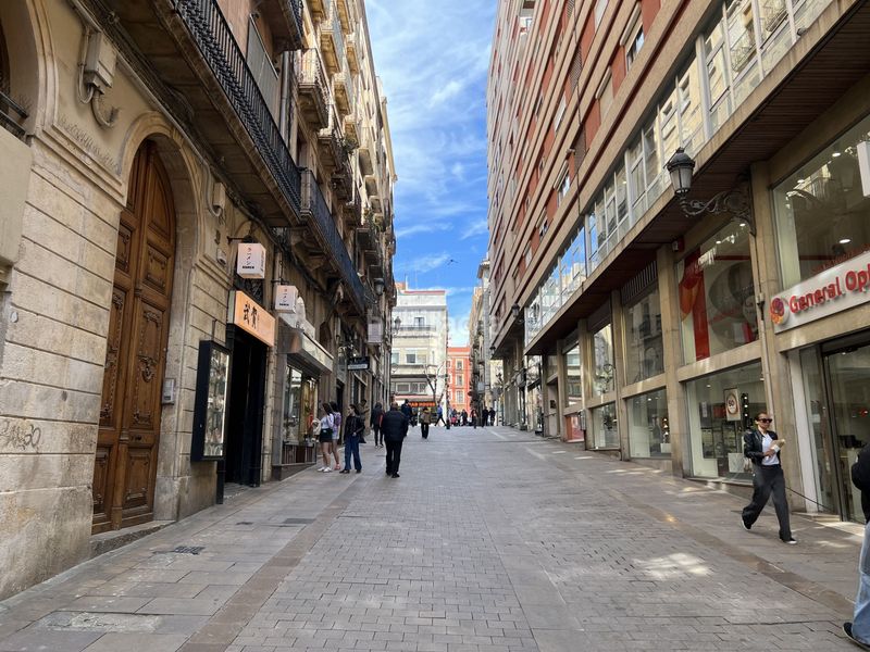 Foto bb3920b9-826a-4b39-9b1a-462d4cd650bf. Local comercial a Eixample Tarragona