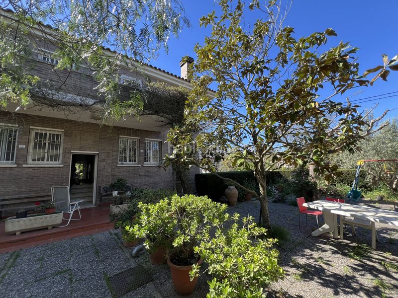 Foto 453adf32-90fe-4752-ba61-5d335f8ec0e7. Casa amb calefacció aparcament a Mestral Reus