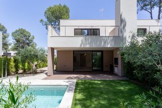 Casa bifamiliare  Pla de maset - xaloc