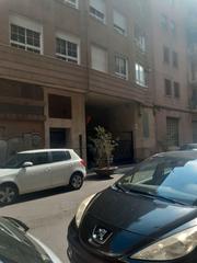 Autoparkplatz in Hospital - Plaza del Real. Plaza de parking