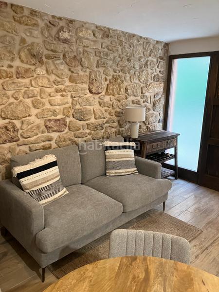 Foto e0bab4f5-f7f5-4b1a-a200-03b753ce9f79. Casa en carrer mur 23 casa en venta en benassal junto a la torre redonda en Benasal