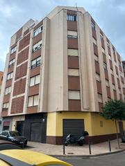 Lloguer Pis a Plaza Illes Columbretes. Piso recien reformado
