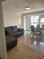 Location Appartement à Plaza Illes Columbretes. Piso recien reformado