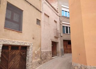 Casa  Carrer major. Casa con 4 habitaciones