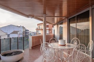 Flat  Plaça de ramon arqués. Piso con encanto y buenos acabados