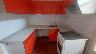 Appartement dans Carrer del governador padules. Piso al centro de trrega posibilidad de garaje