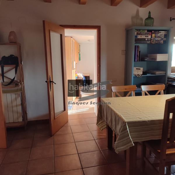 Foto 12d9825a-0728-4635-ac90-ffab48422c86. Haus mit heizung parking in Oluges (Les)