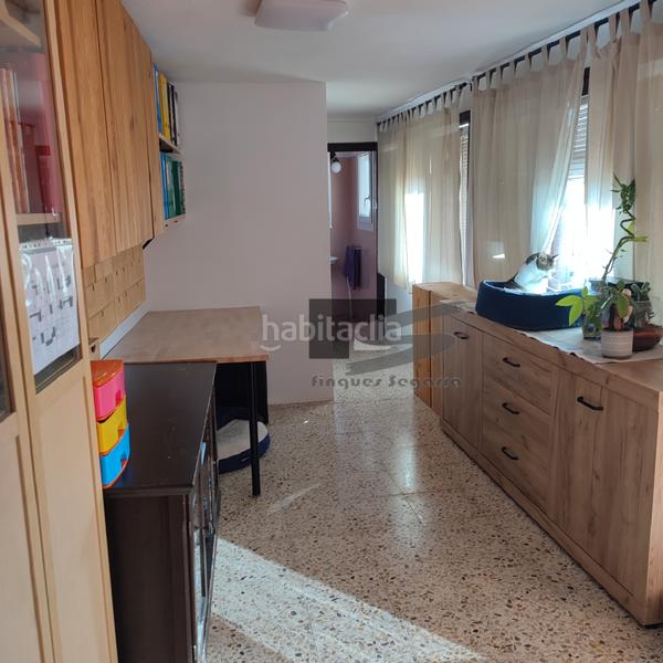 Foto c1cd6485-2b85-4eb3-a027-c316d21508c3. Haus mit heizung parking in Oluges (Les)