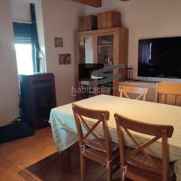 Foto ca826a87-7b55-441d-879f-08859488d26e. Haus mit heizung parking in Oluges (Les)