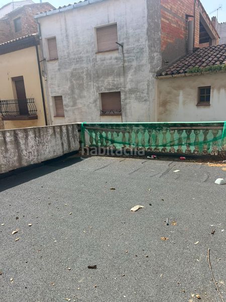 Foto 9edfb13f-e9aa-4698-a08d-78ac6e0cf8b2. Casa en carrer de sió 16 edificio con división horizontal y múltiples posibilidades en el centro en Agramunt