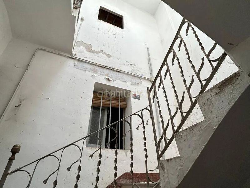 Foto d8033888-e1e6-45a6-bbbf-346238b5de09. Casa en carrer de sió 16 edificio con división horizontal y múltiples posibilidades en el centro en Agramunt