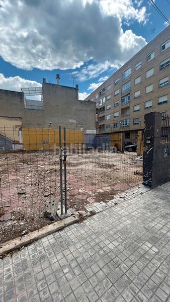 Foto 0642b288-f30d-4ae0-a69b-d5b3f55ef446. Terreny residencial a avinguda del mestre serrano 64 a Sueca