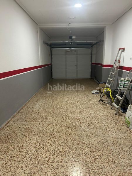 Foto fa33b561-dc07-4ce8-bddb-7bc81730ab45. Lloguer aparcament cotxe a Sueca Sueca