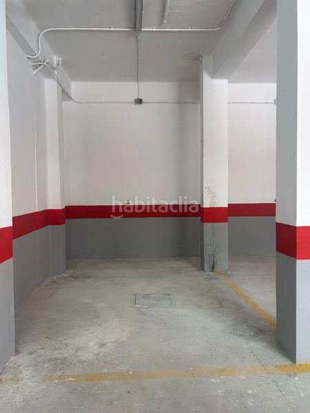 Foto 2adc0c41-8ca3-4ac5-bbaf-e7d354eb1f52. Aparcament cotxe a Sueca Sueca