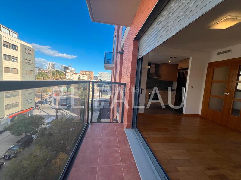 Foto 5cc7208a-af43-4690-b5c5-1340e1fdde04. Rent flat with heating parking pool in Barrio de Campanar Valencia