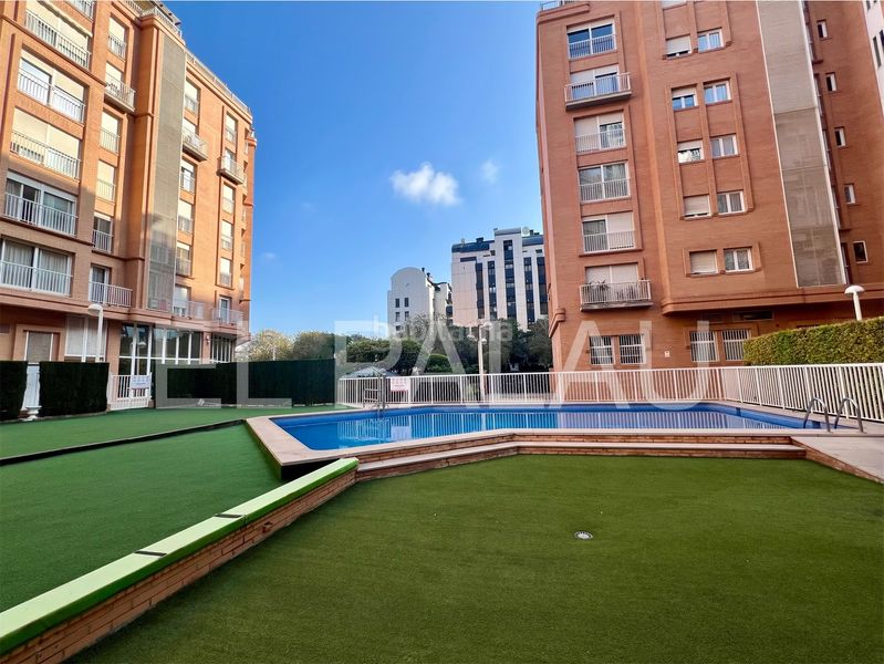 Foto 407fed09-3c13-4cfc-b14e-674c0b1722de. Lloguer àtic amb piscina a Barrio Benicalap Valencia