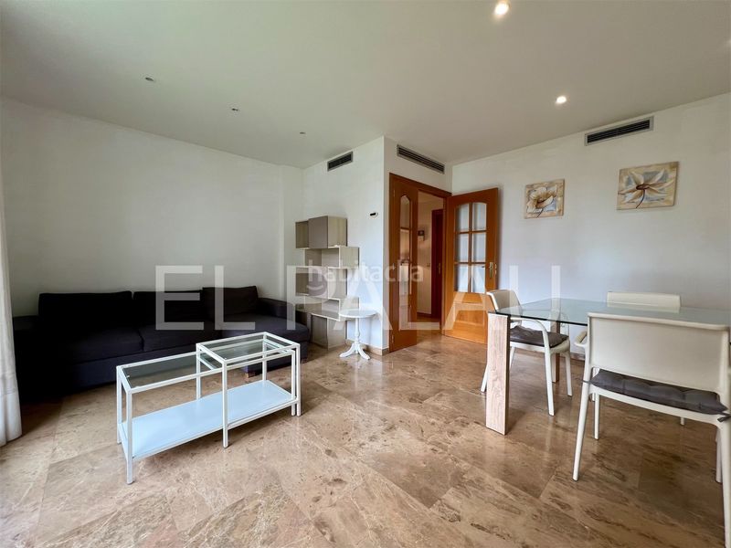 Foto 48486196-60f5-463e-a03a-5edaac266056. Rent penthouse with pool in Barrio Benicalap Valencia