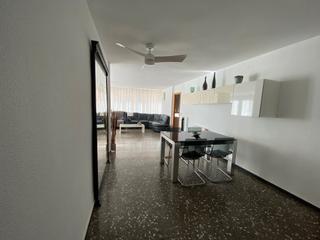 Location Appartement  Calle músico agustín bertomeu. Piso en alquiler
