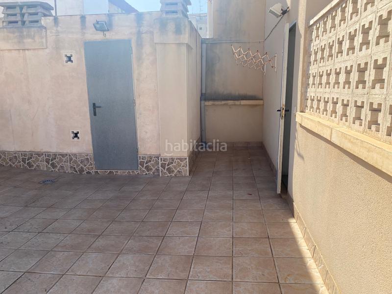 Foto dbef898d-e69a-4a46-9b28-905a10816107. Àtic amb calefacció a Playa Levante Santa Pola