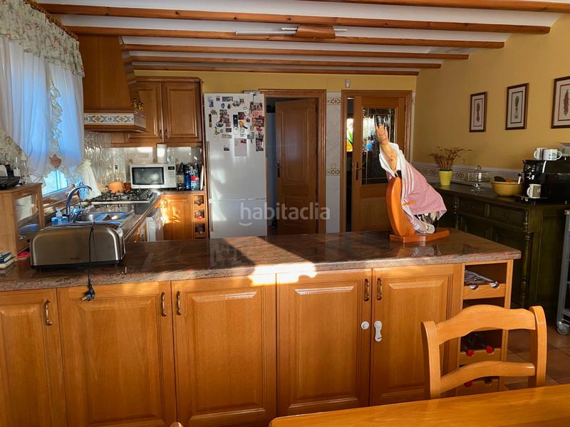 Foto 191db42b-2887-4ad6-ae65-5099d1b6f624. Chalet  en venta en Centro Mutxamel