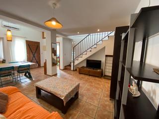 Rent House  Calle doctor isidoro de sevilla. Alquiler larga temporada