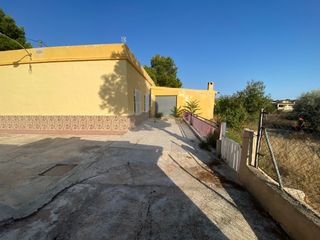 Haus in Pedanías Oeste. Oportunidad se vende campo con casa