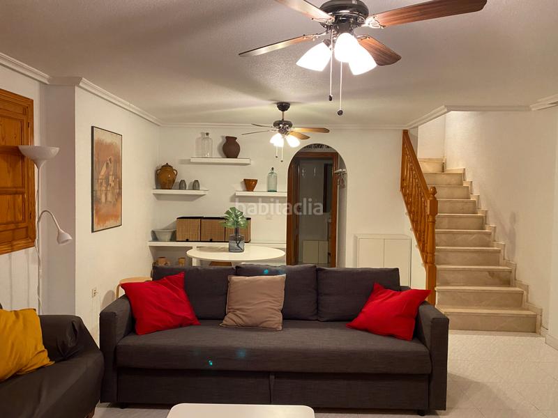 Foto 0dccc7ec-d2c4-439c-b0aa-fe5d02b5b737. Rent semi detached house with fireplace heating pool in Santa Pola