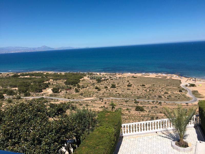 Foto 7ed299b8-cf6a-40de-9e8e-81ae63753fb4. Rent semi detached house with fireplace heating pool in Santa Pola