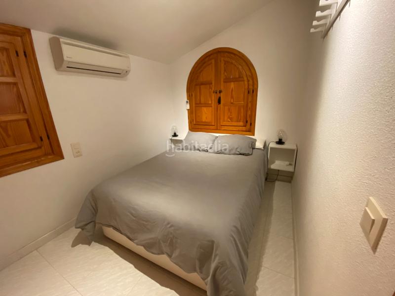 Foto 81f3a107-d9fa-4968-9df7-3fc615374a28. Rent semi detached house with fireplace heating pool in Santa Pola