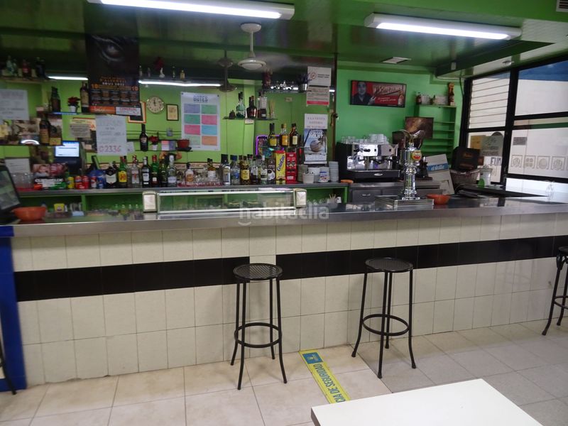 Foto b3bbc25c-c1ae-4df5-b9db-41a8561e51b6. Local comercial a Algemesí