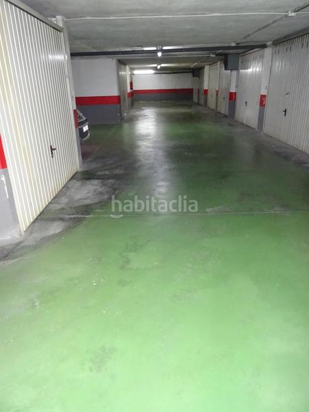 Foto c4c0d3f8-d187-41b7-8a87-2206f0458586. Parking voiture dans Algemesí