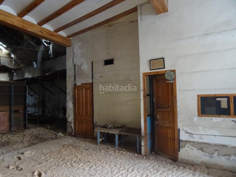 Foto c5f189ac-d6a2-4bd3-a863-301ded359b74. Nau industrial a Algemesí