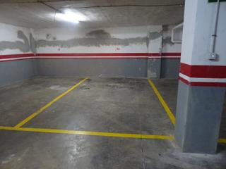 Car parking in Algemesí