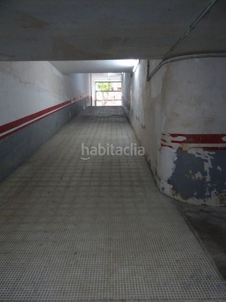 Foto a1b404f1-574a-45d9-a863-cf2c3e7c65ef. Autoparkplatz in Algemesí