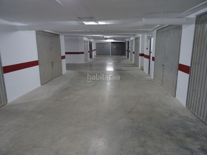Foto c3fc8dad-1c3a-4319-a0f6-06ef65f33939. Parking voiture dans Algemesí
