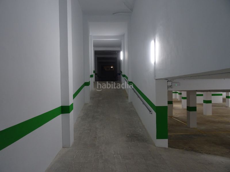 Foto 14e7858b-7a66-4f08-98b4-e62bc733a9f0. Aparcament cotxe a Algemesí