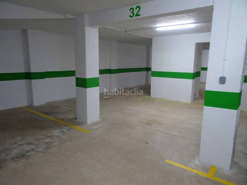 Foto 5f371f4f-cbdd-4af9-bf31-193de188ba7c. Aparcament cotxe a Algemesí